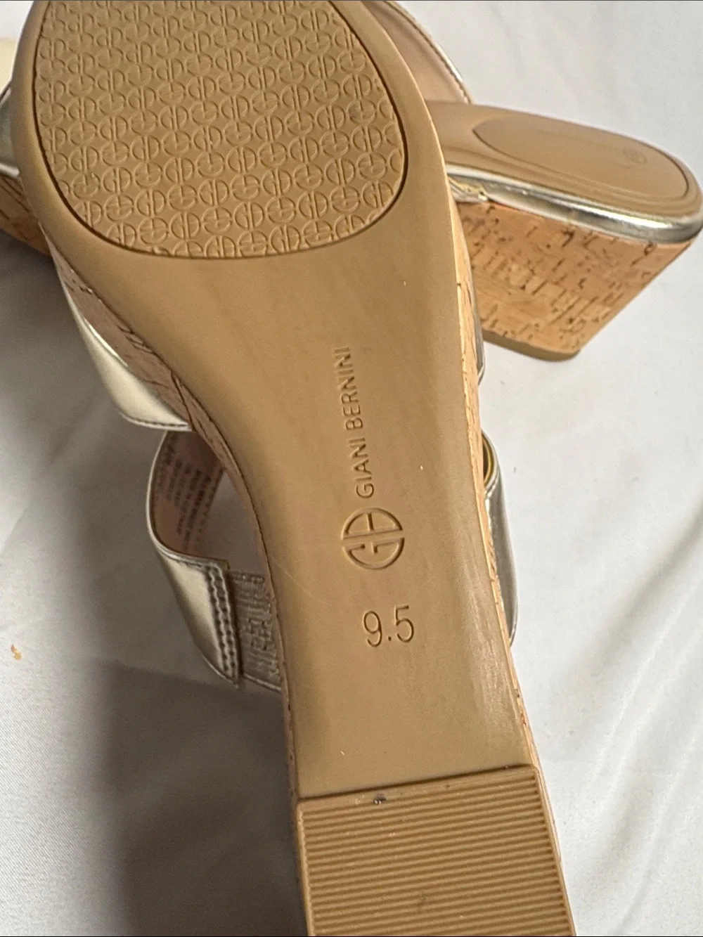 Giani Bernini juliaa strappy plataform sandals size 9.5